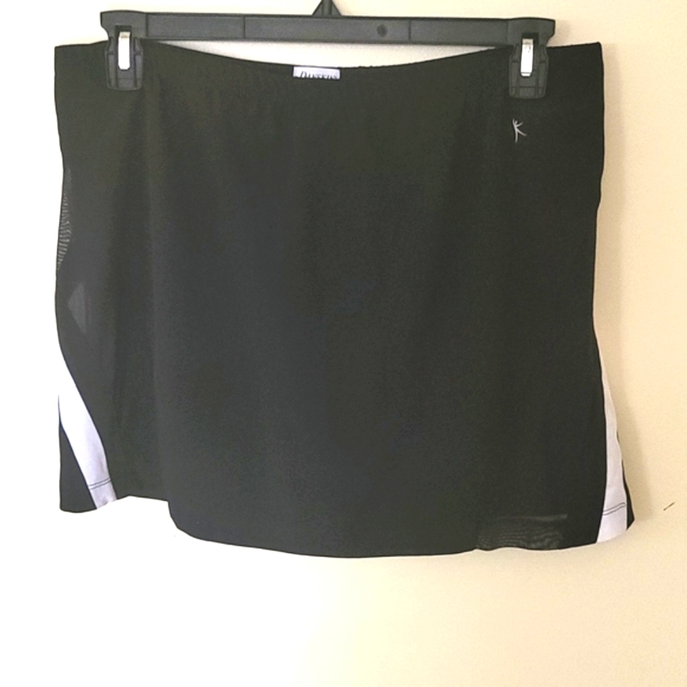 Danskin Tennis Skirt  L